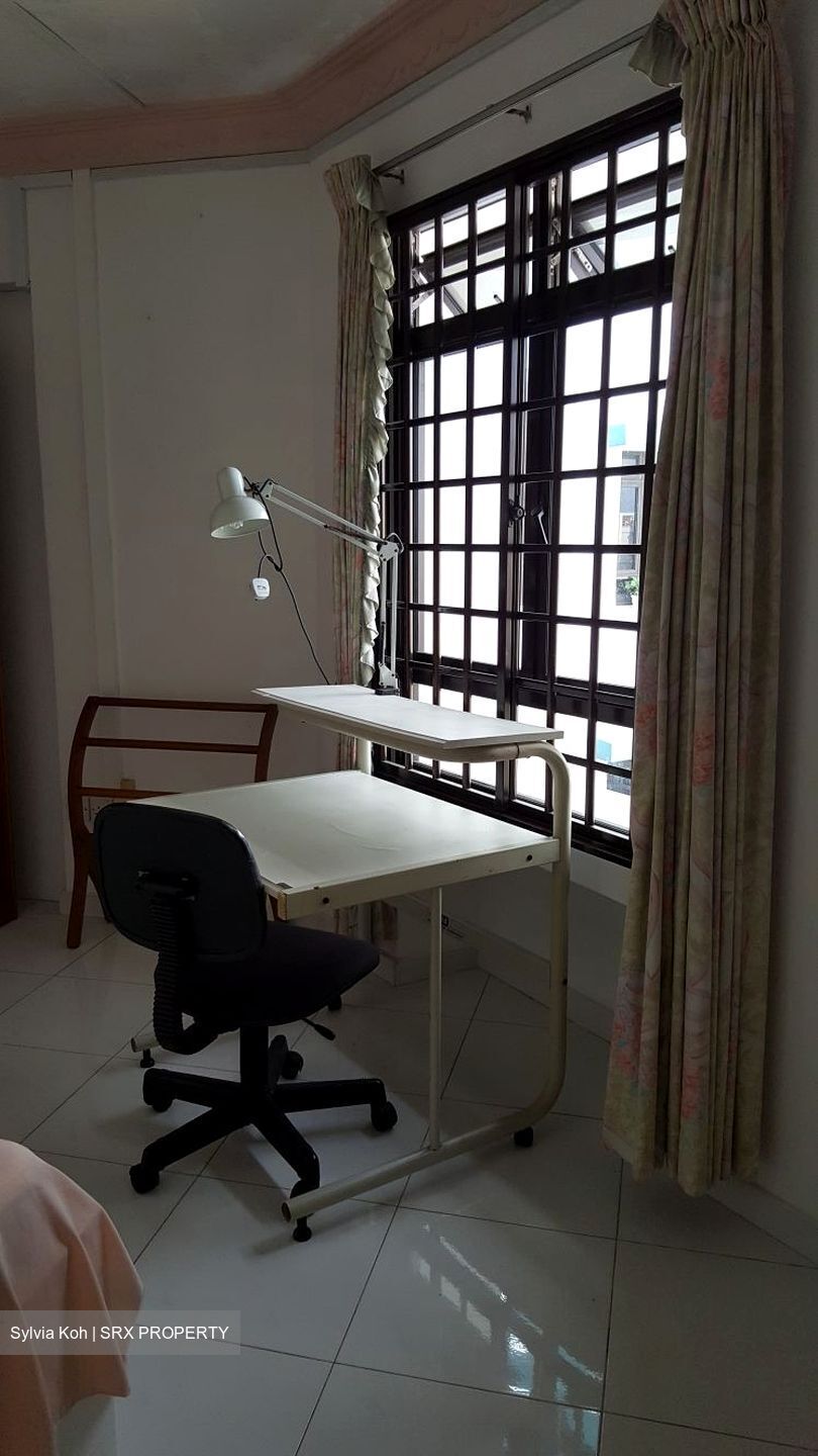 Blk 669D Jurong West Street 64 (Jurong West), HDB Executive #460673141